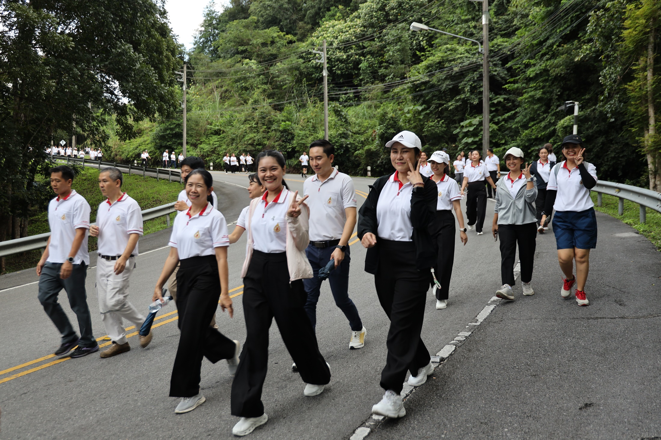 MFU News : Walk_n_Run_with_President__8_.JPG